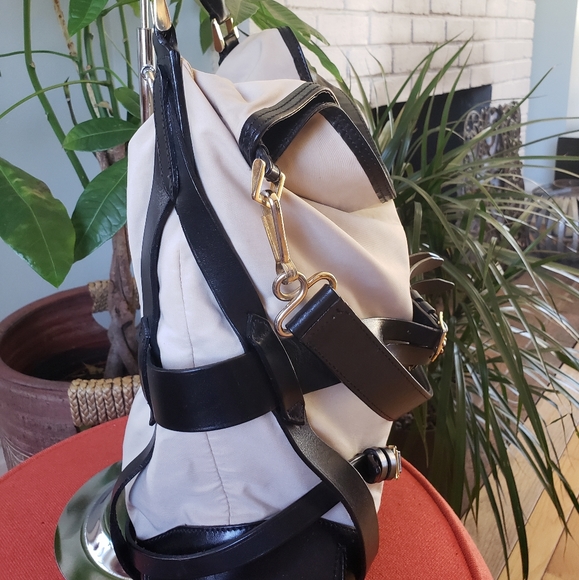 🛑SOLD LOCAL🛑 Burberry 2way - Picture 8 of 12